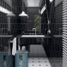 Badezimmer mit Mugat Rivoli Black Beschichtung 10x20
