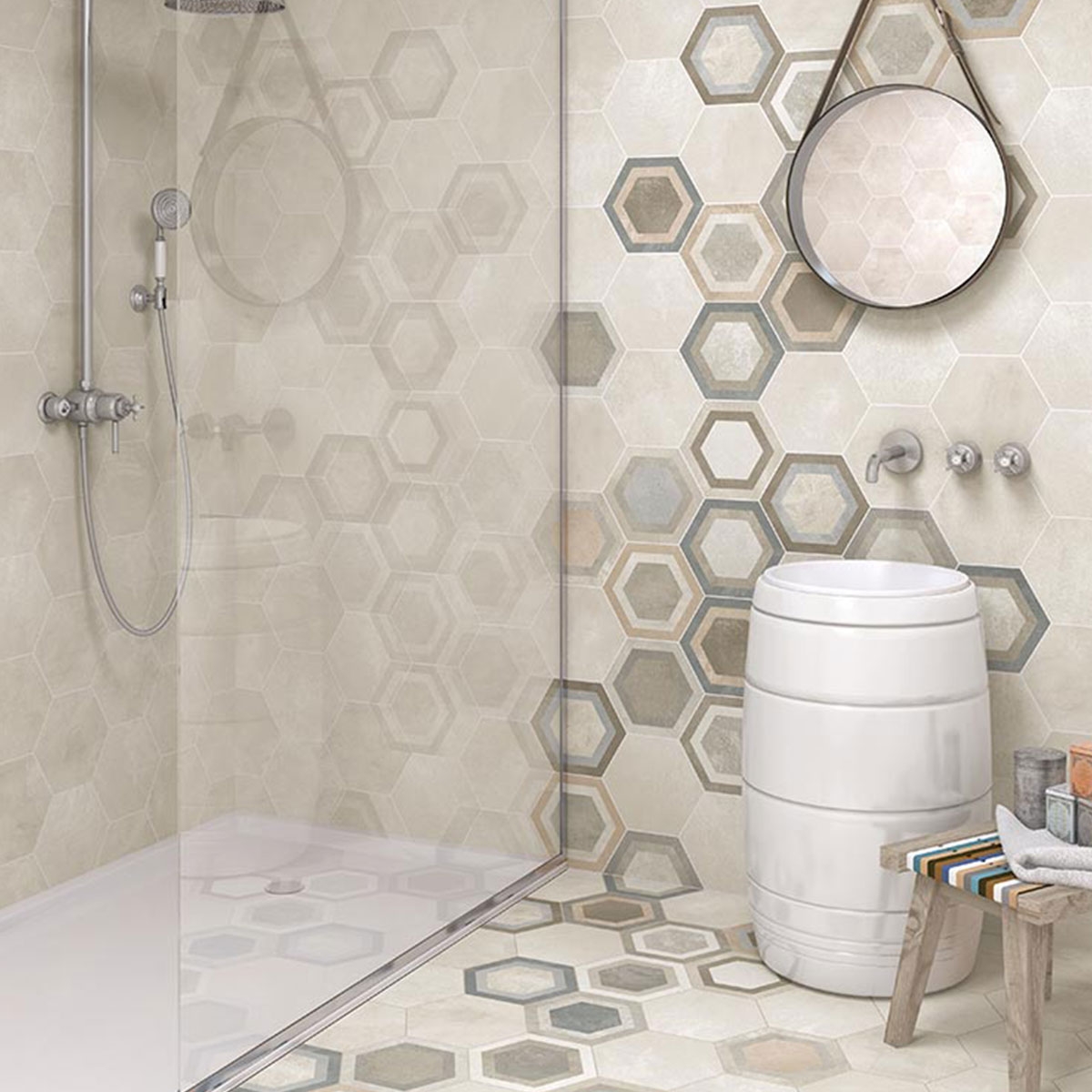 Badezimmer mit Bodenbelag und Wandfliesen Rift Rift Bushmills Multicolor 23,3x26,8