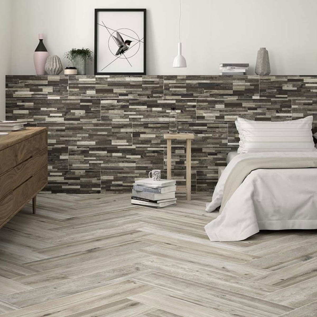 Zimmer mit grauem Springwood-Pflaster 23x120