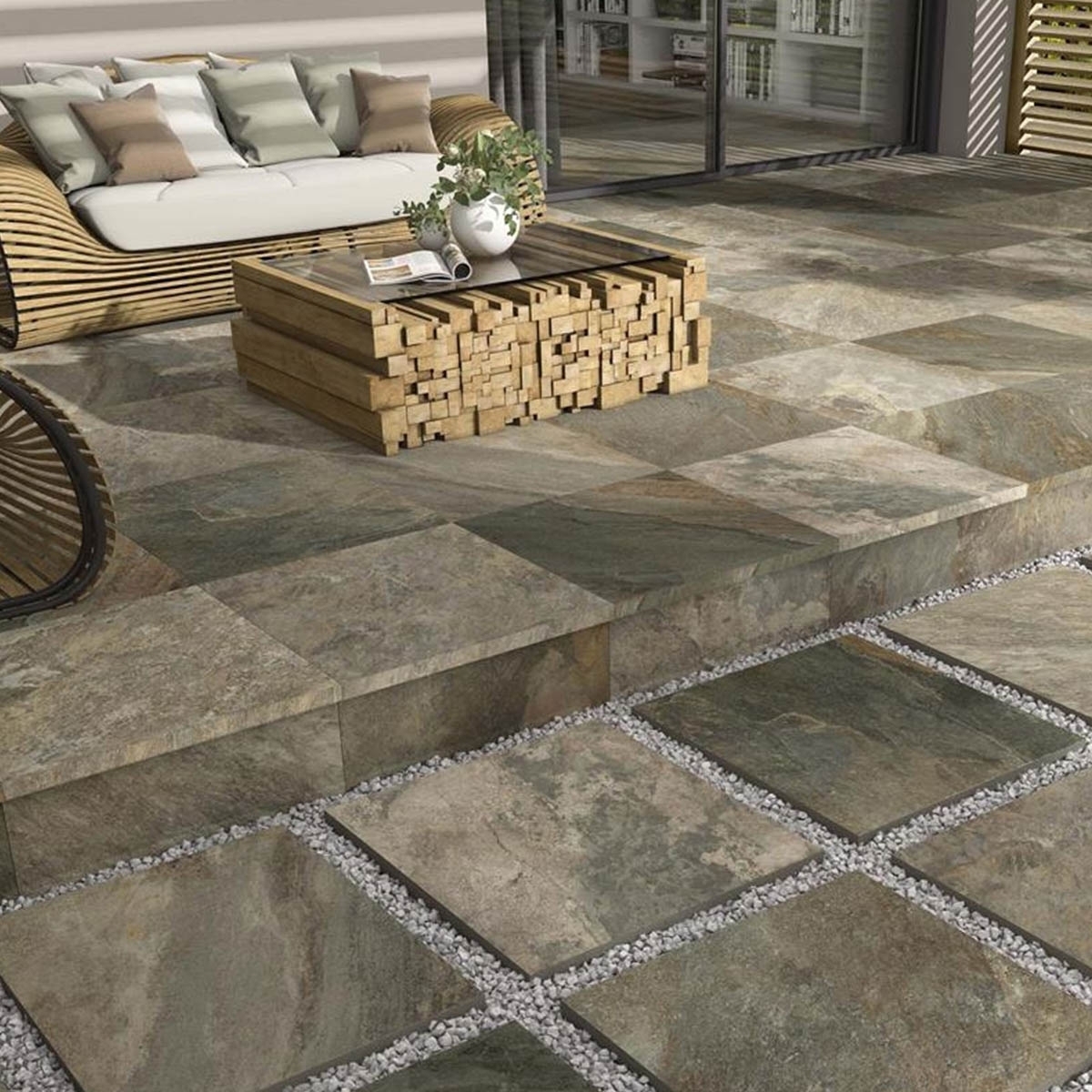 Außenansicht mit Pavement Plus Unaway Natural Anti-Slip 60x90