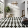 Interior com pavimento Chess Marquina 44x44