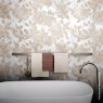 Badezimmer mit Allmarble Golden White Satin Decoro Rose Beschichtung 80x120