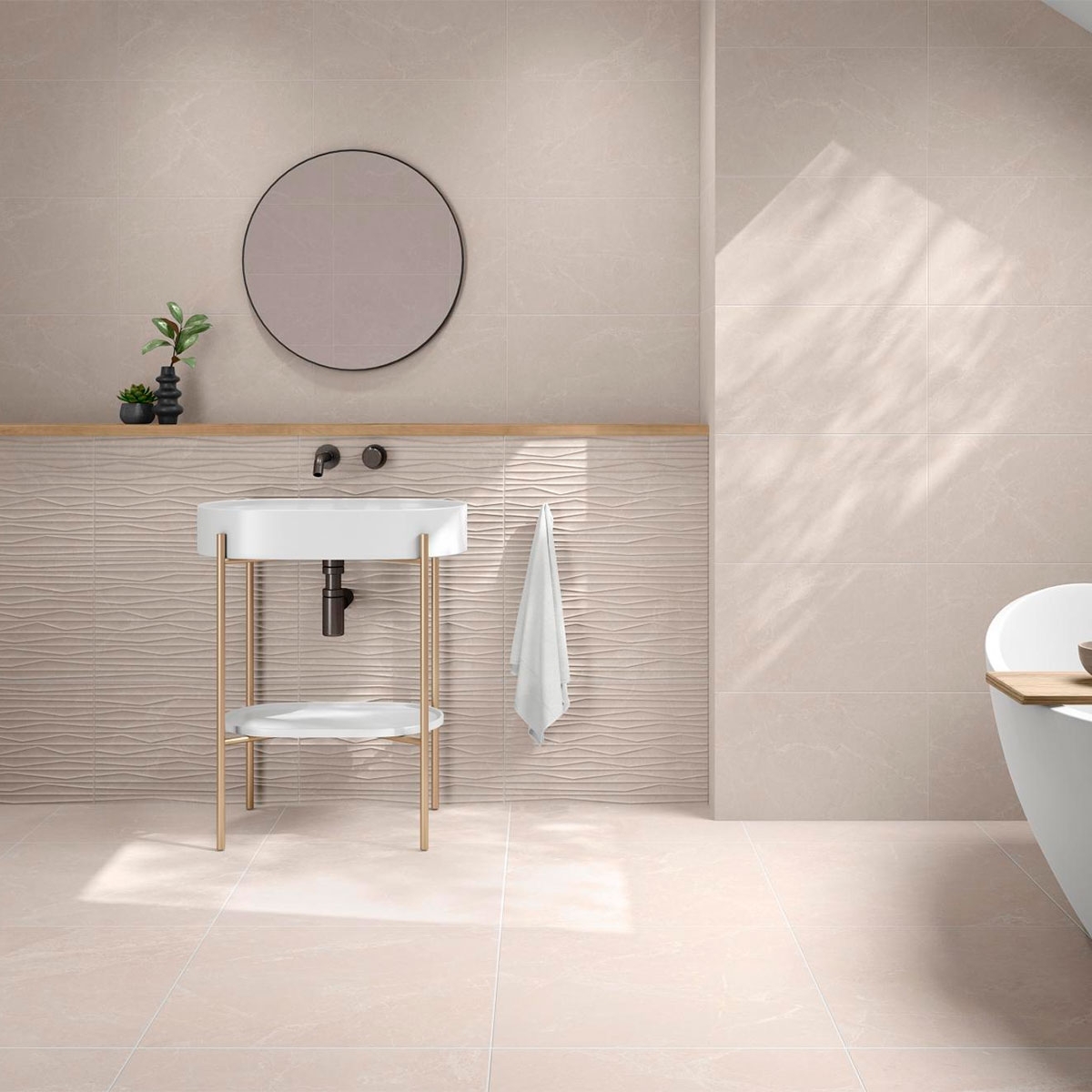 Badezimmer mit AT Murano Marfil Matte Beschichtung 33,3x55