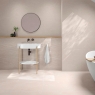 Badezimmer mit AT Murano Marfil Matte Beschichtung 33,3x55