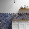 Cocina con revestimiento Zilij Navy 15x45