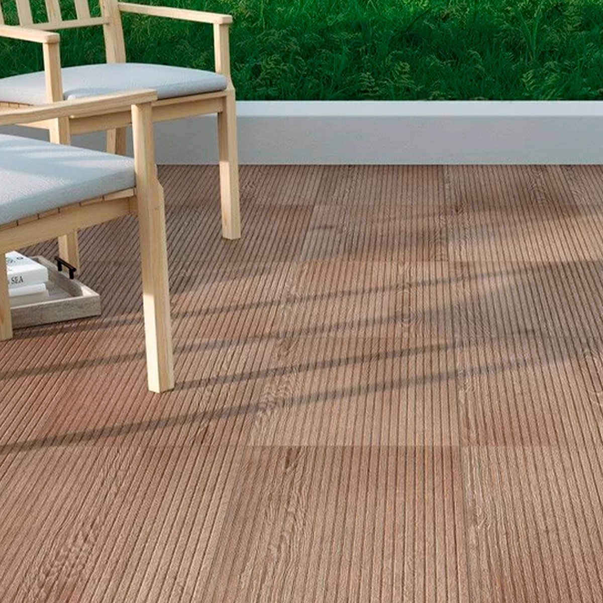 Extérieur avec parquet antidérapant en chêne Amazonia 40,8x66,2 (2)