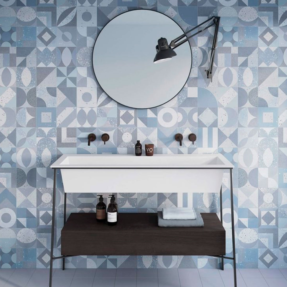 Badezimmer mit Fusión Blue Taco 16,5x16,5 Beschichtung (Box 0,55m²)