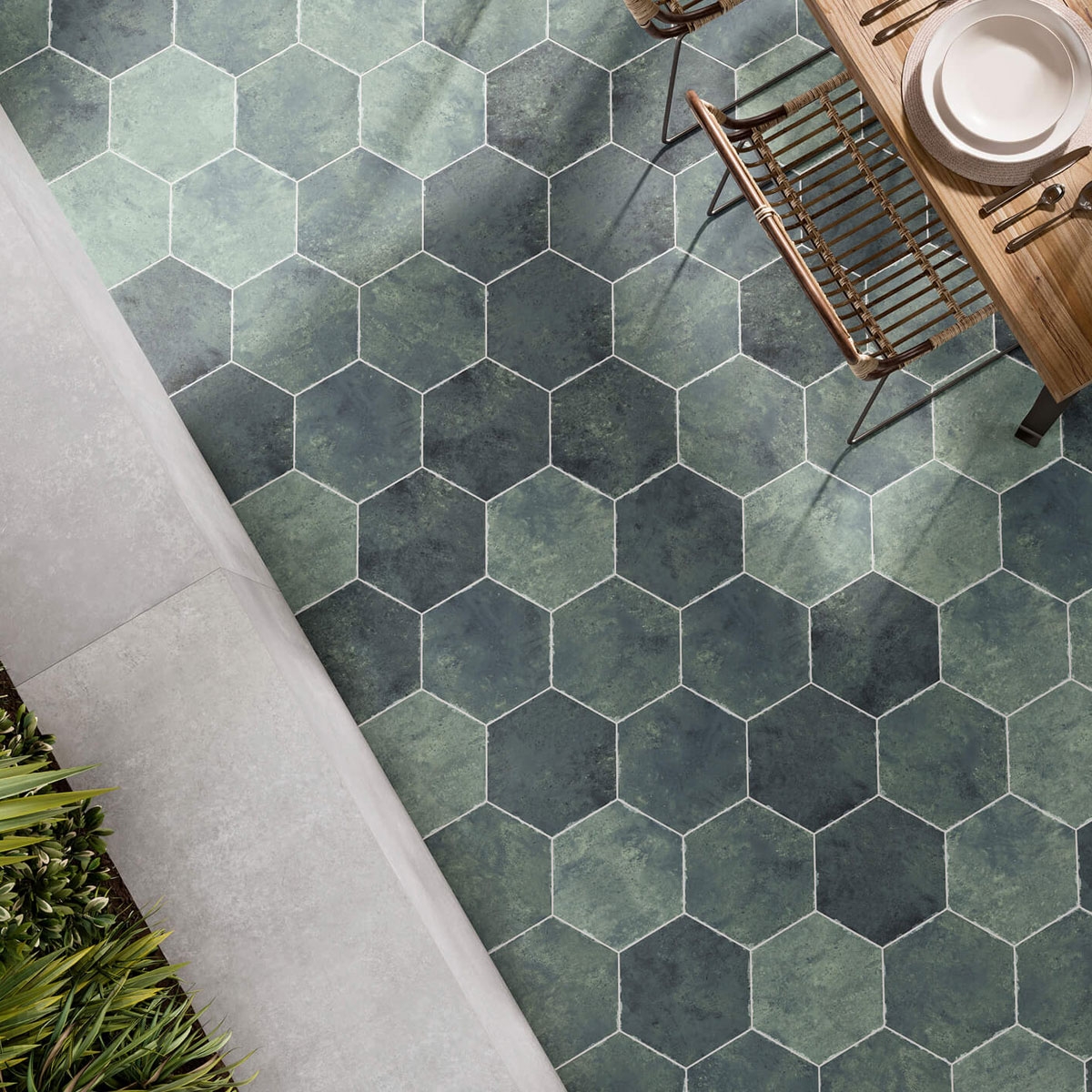 Exterior con pavimento Saona Esmeralda 23x27