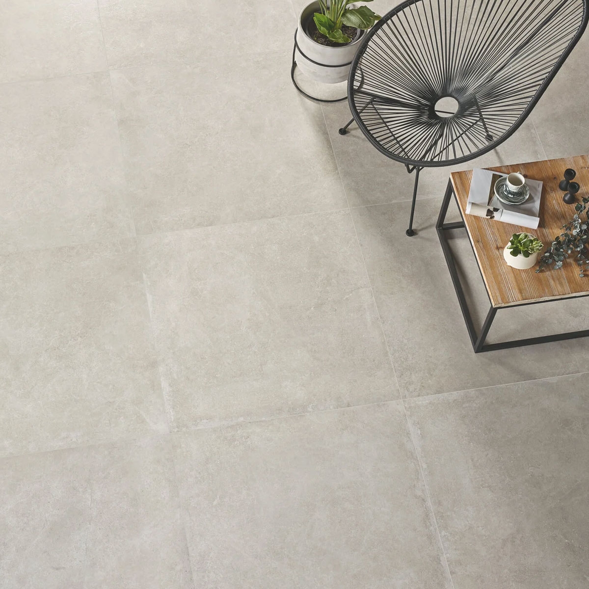 Ambiente con pavimento Terme Sand 60x60