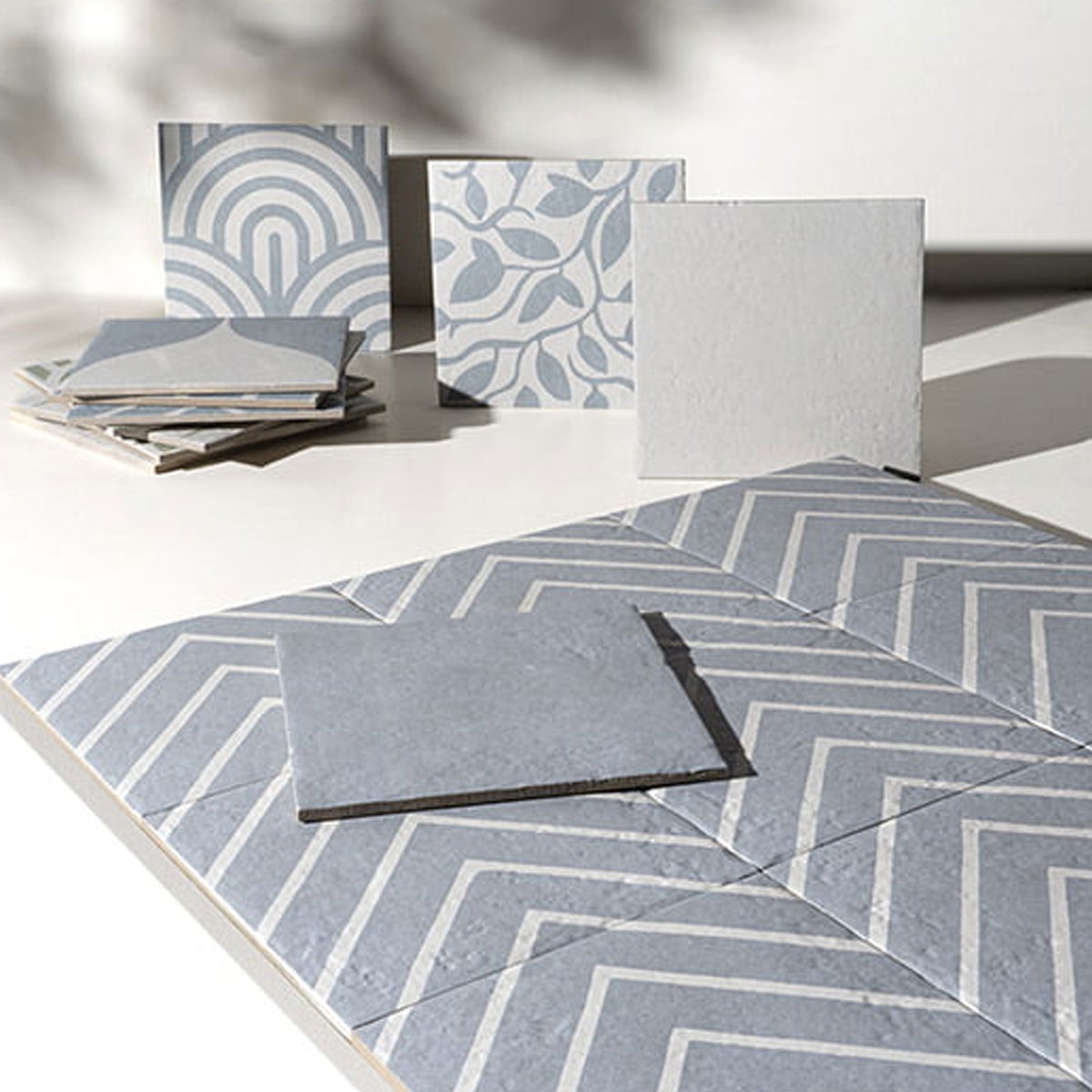 Blue Water Decor Blue Five 20x20 (Box 1m²)