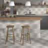 Interior con pavimento y revestimiento Grey Neutral Decor Grey Four 20x20