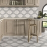 Interior con pavimento y revestimiento Grey Neutral Decor Grey Two 20x20