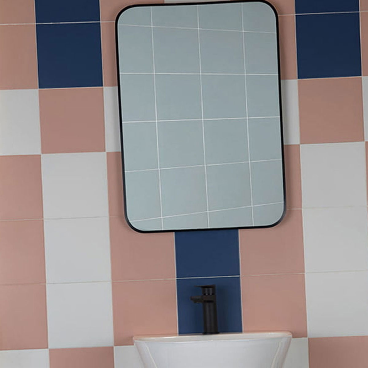 Baño con revestimiento Normandy Technical Soft Navy 20x20 (Caja 1m2)