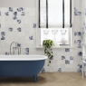 Baño con revestimiento Sintra Ice White 12,4x12,4