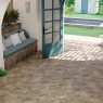 Interior con pavimento y revestimiento Argile Terra 7.5x30