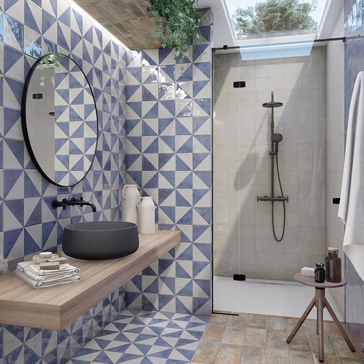 Interior con revestimiento y pavimento Marrakech Tetuan Azur 15x15
