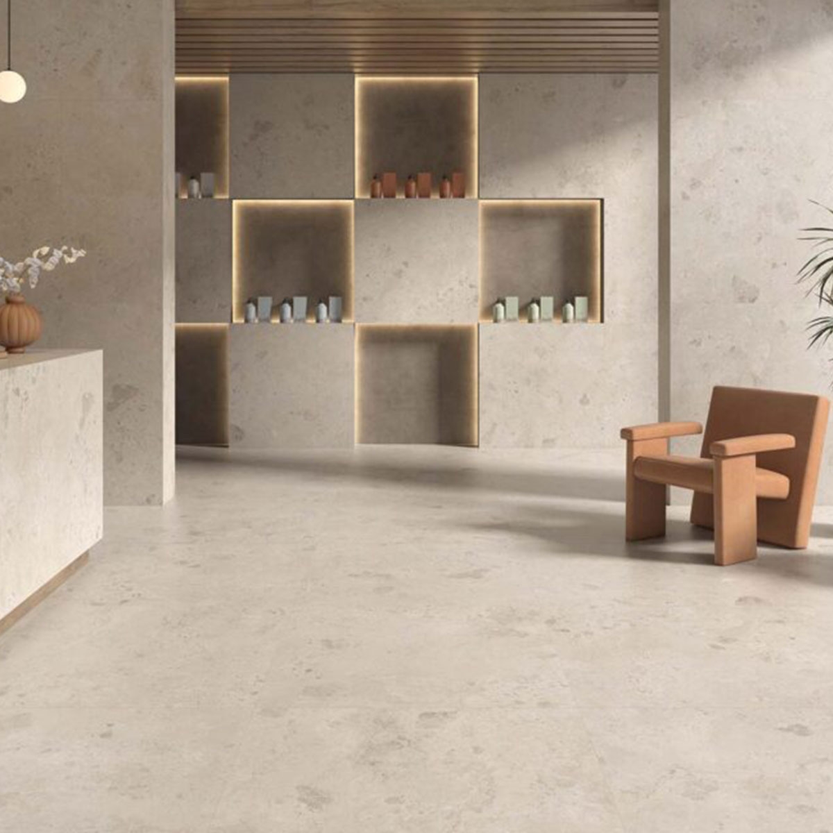 Interior con pavimento Stratos Breccia Mud 100x100