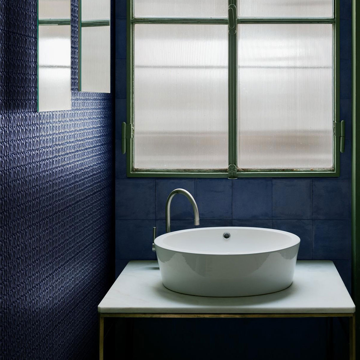 Baño con Revestimiento
 Memoria Struttura Stamp 3D Blu 15x15