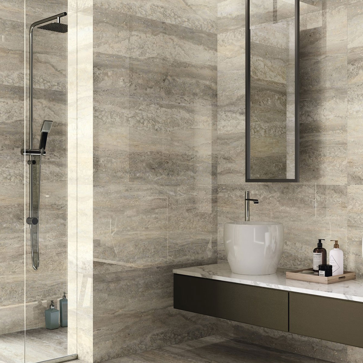 Baño con revestimiento Wabi Sabi Stru Travertino Brescia Antideslizante 60x120