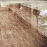 Piscina con pavimento Wabi Sabi Stru Travertino Brescia Antideslizante 60x120