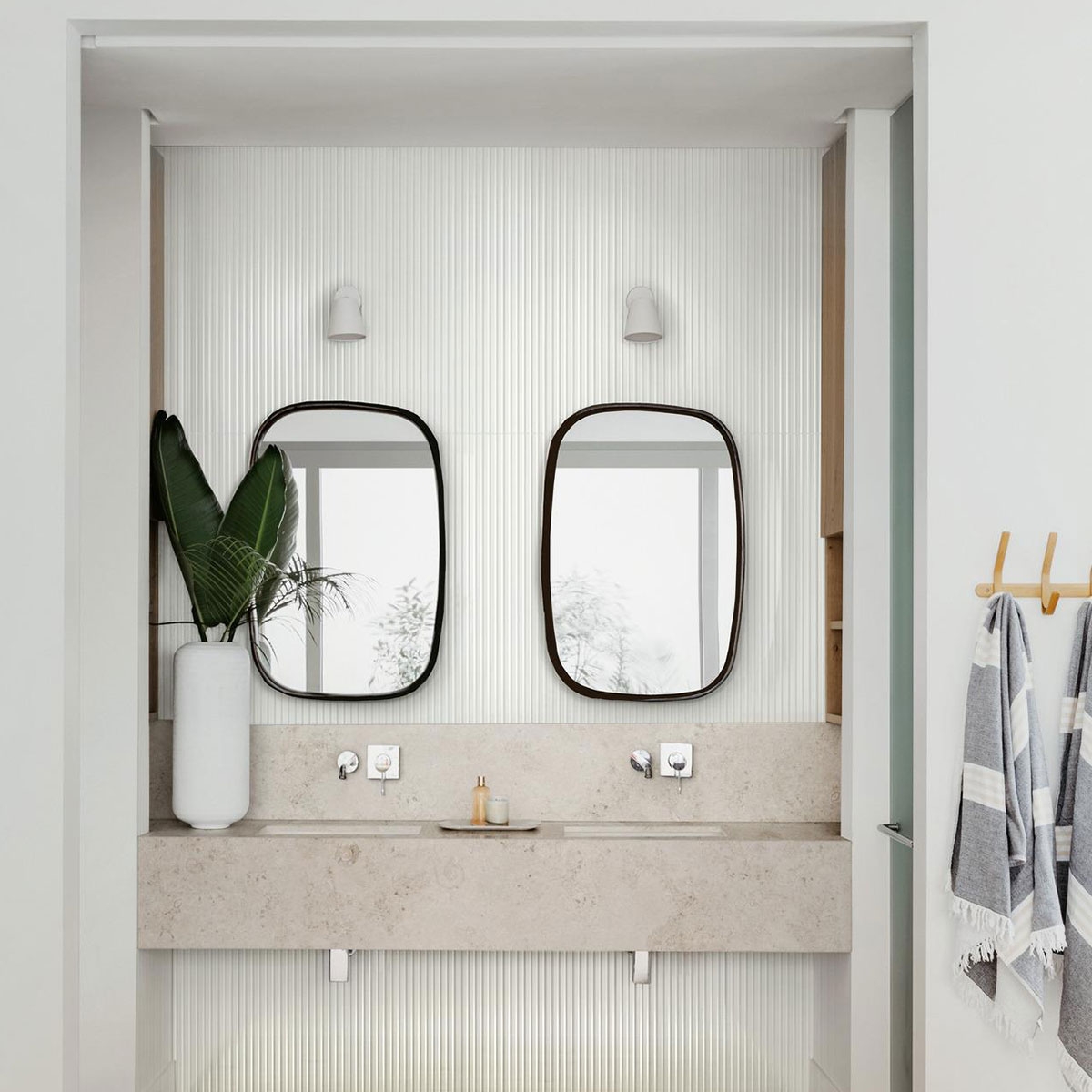 Baño con Revestimiento Bliss Fingers 3D Ice 30x90