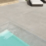 Exterior con pavimento Wabi Sabi Stru Taupe Antideslizante 60x120