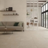 Interior con revestimiento Legacy Cream 40x120
