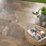 Interior con pavimento Eifel Mix 31.6x60.8
