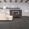 Interior con pavimento Eifel Negro 31.6x60.8