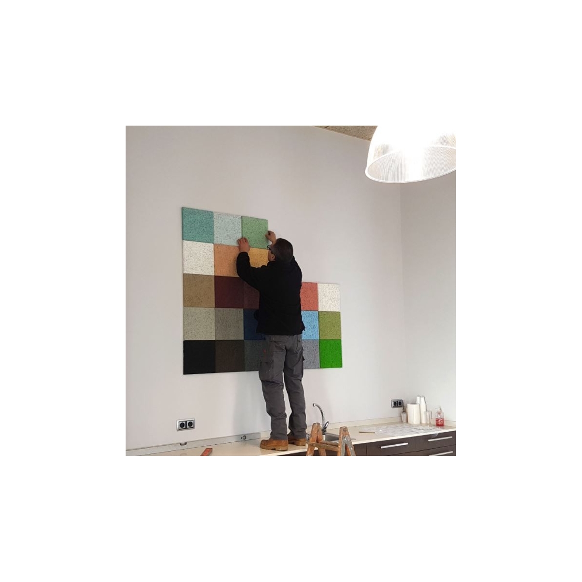 La meilleure isolation avec le panneau synthétique Legnomuro Anthracite 29x29