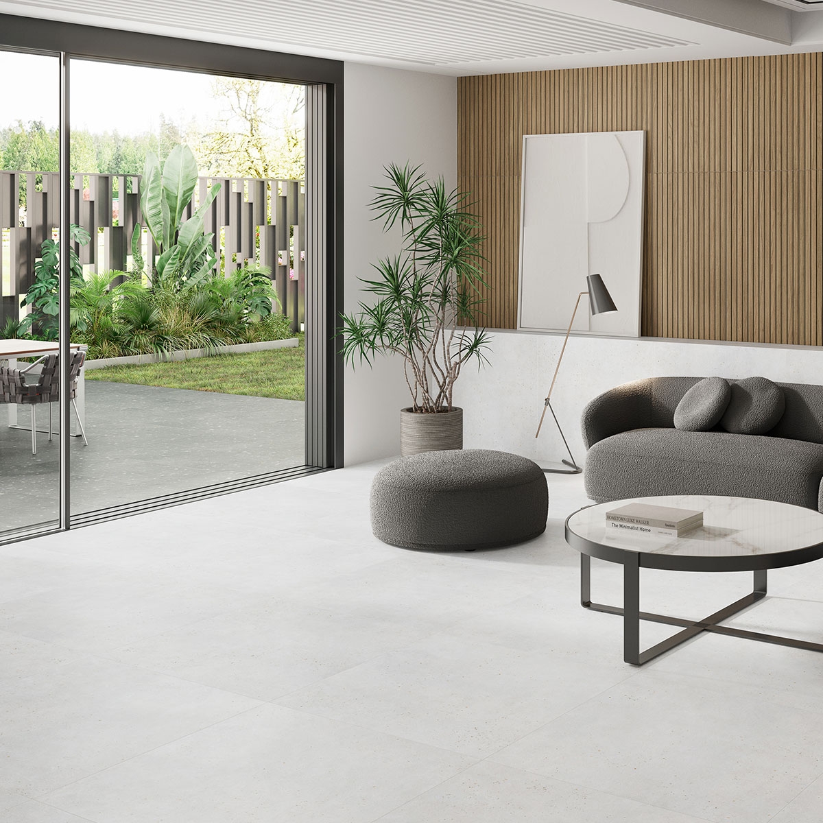 Interior con pavimento Happy White 100x100