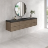 Baño con pavimento y revestimiento Lightcrete White 100x100