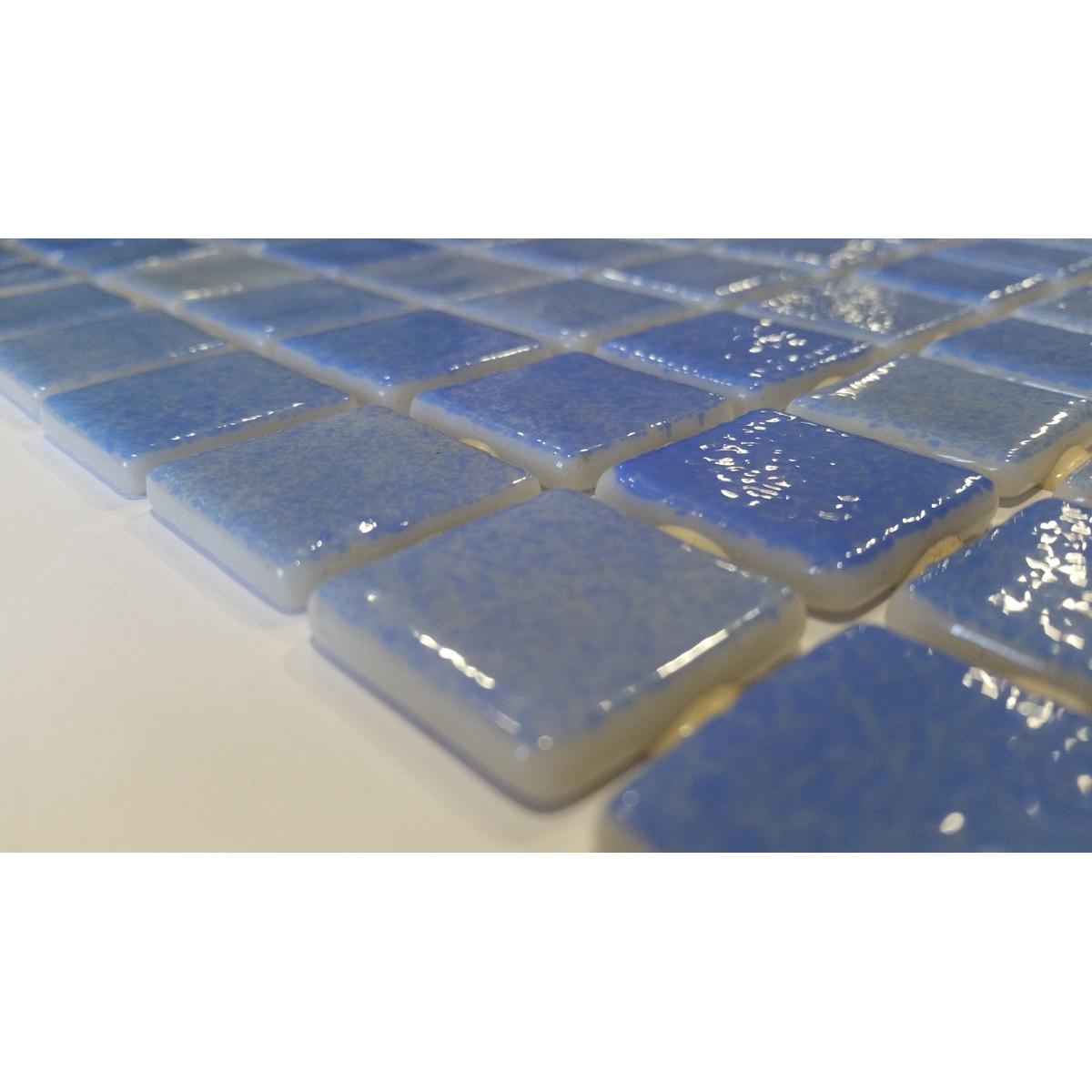 Revêtement décoratif 110 bleu brouillard pour façades, salles de bains et VIDREPURde piscine