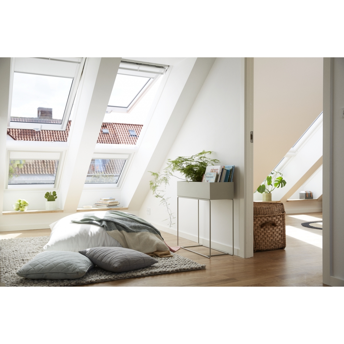 Velux DML Rideau occultant électrique brun foncé 4559 Détail photo premium