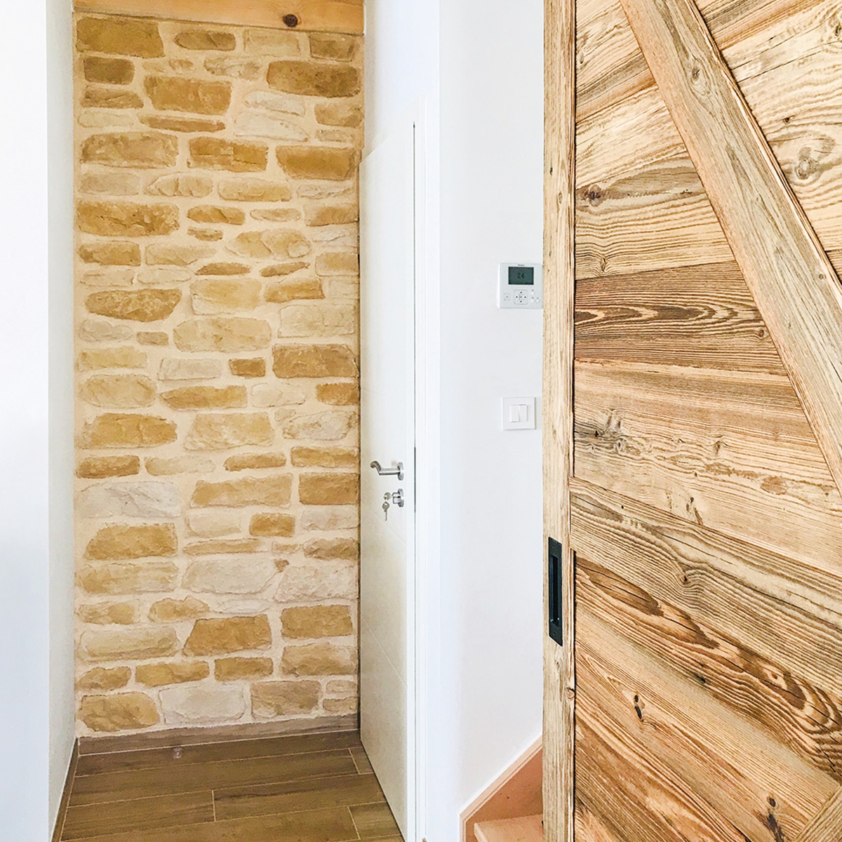 Verniprens - Concrete tile cladding - Berna walnut stone imitation cladding