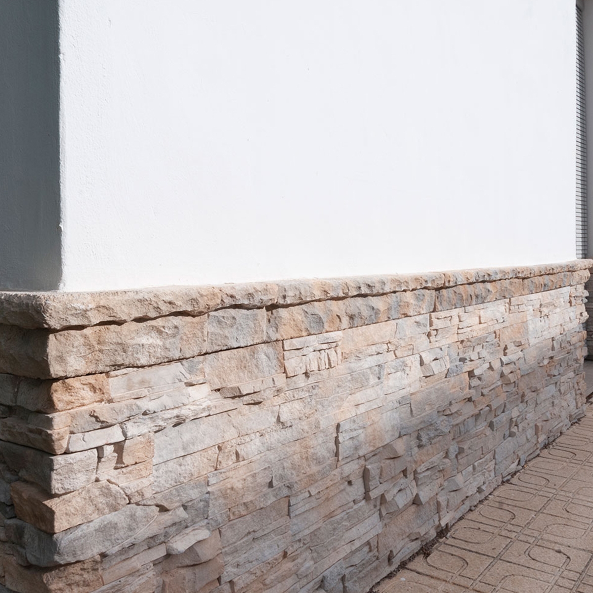 Beschichtungen Verniprens – Malecón torcaz-Steinimitation-Beschichtung