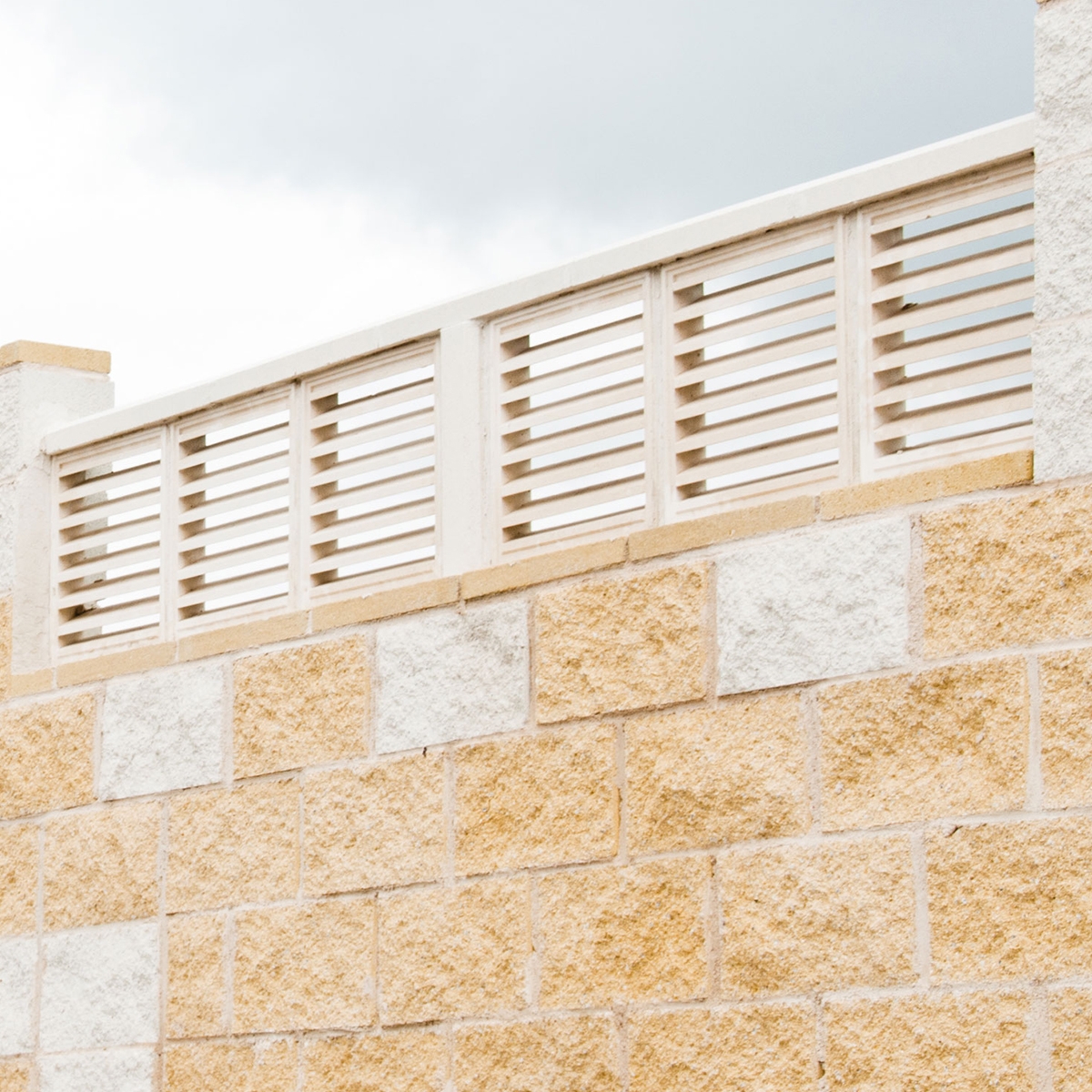 Prefabricated concrete lattice for exteriors