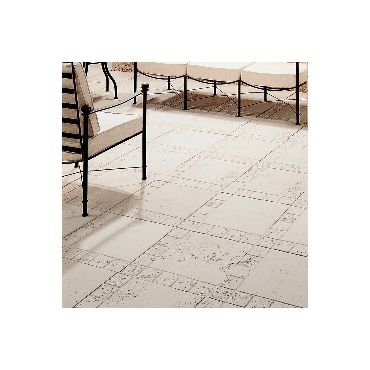 Trena Tile 50x50 – Verniprens VerniprensPoolkanten