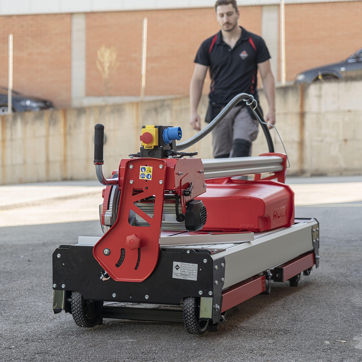 Boden- und Verkleidungsschneider mit elektrischer Maschine dcx-250 1250 Expert