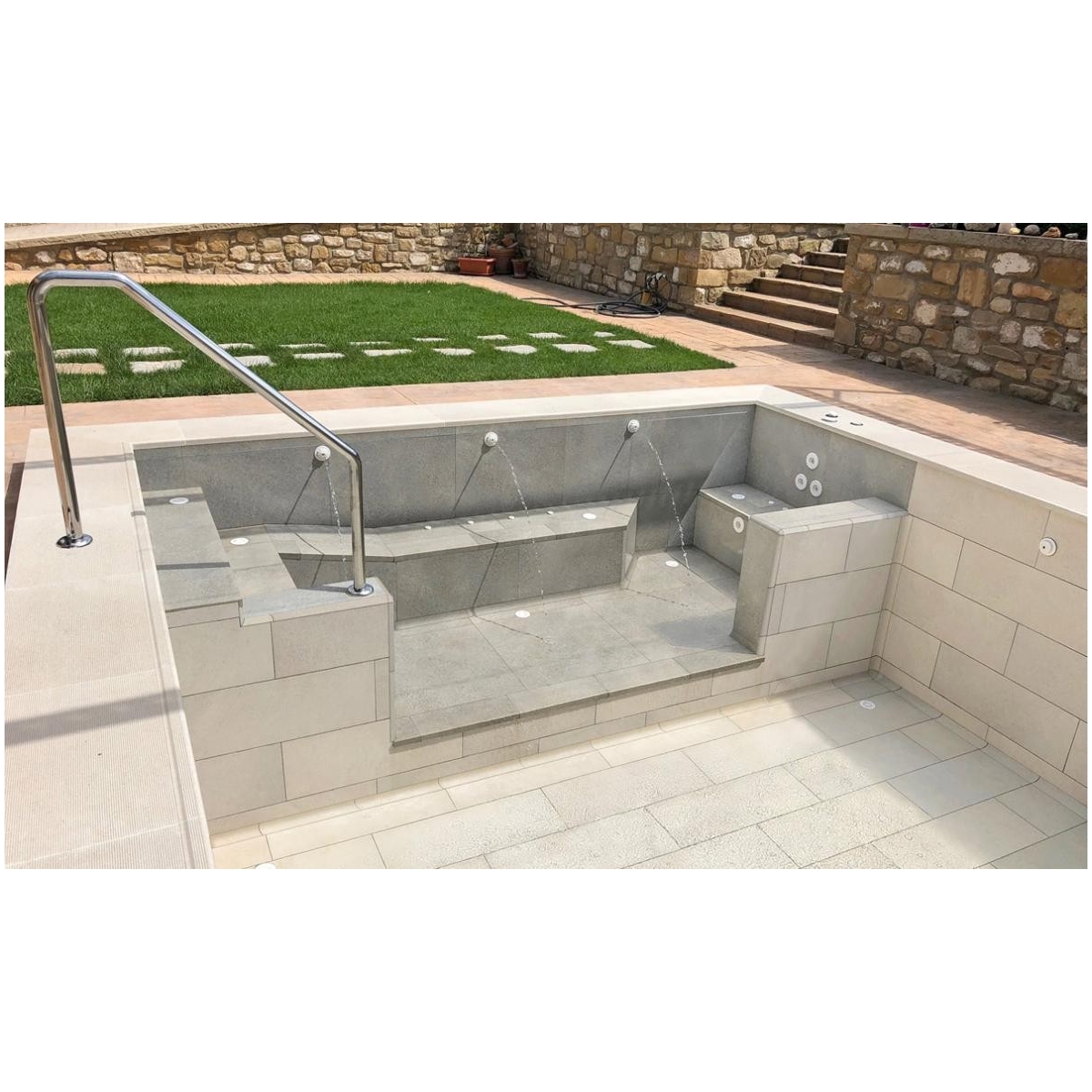 Foto de Lao Sand Outdoor Half Round 6x50