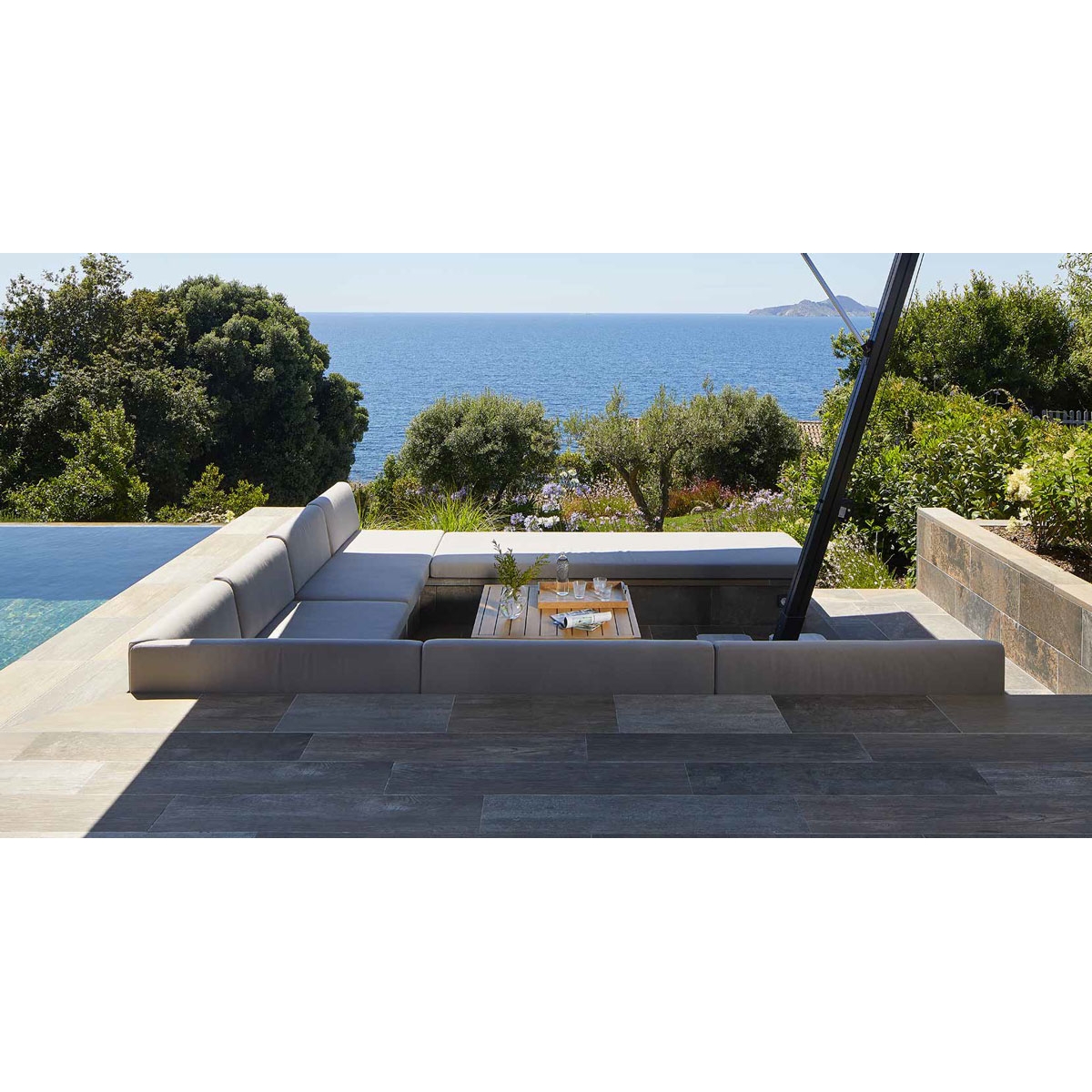 Poolkanten – Stela Grey Serie Sockel 19,41x97,8