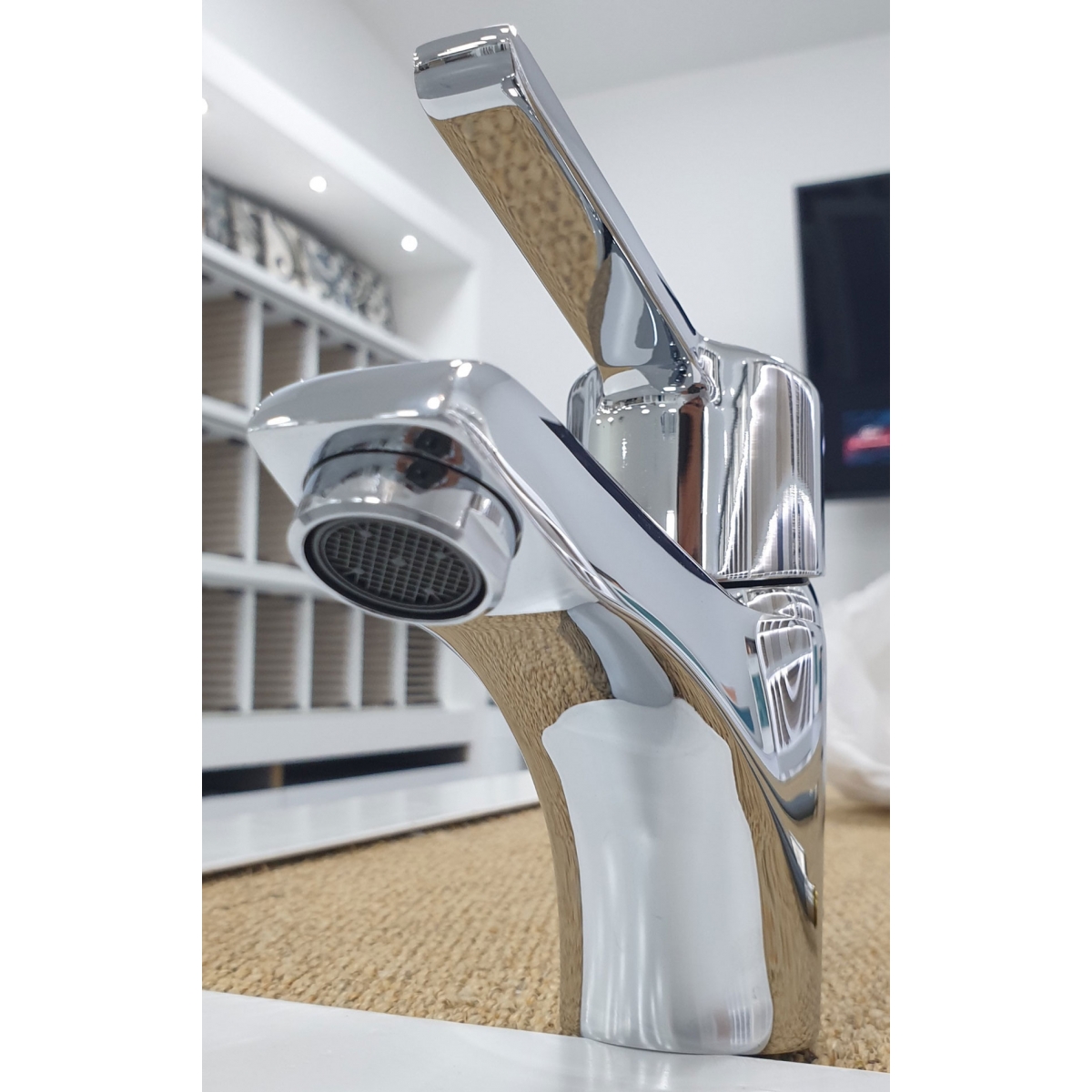 Exhibition view Aquanova Fly Basin Faucet