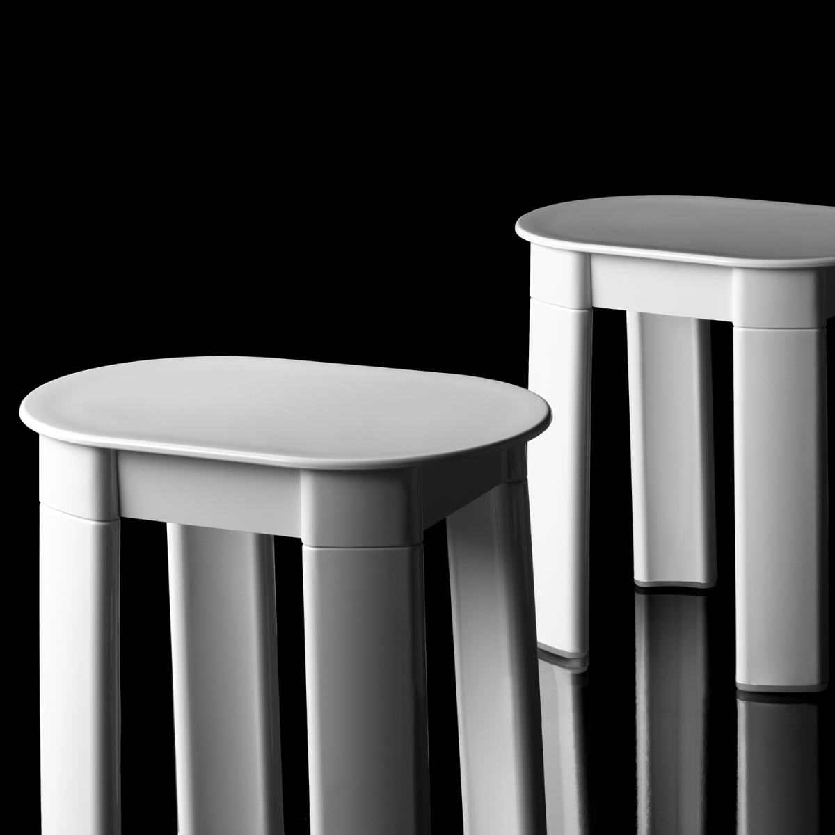 Ambient photos of Tetra Stool White [50524]