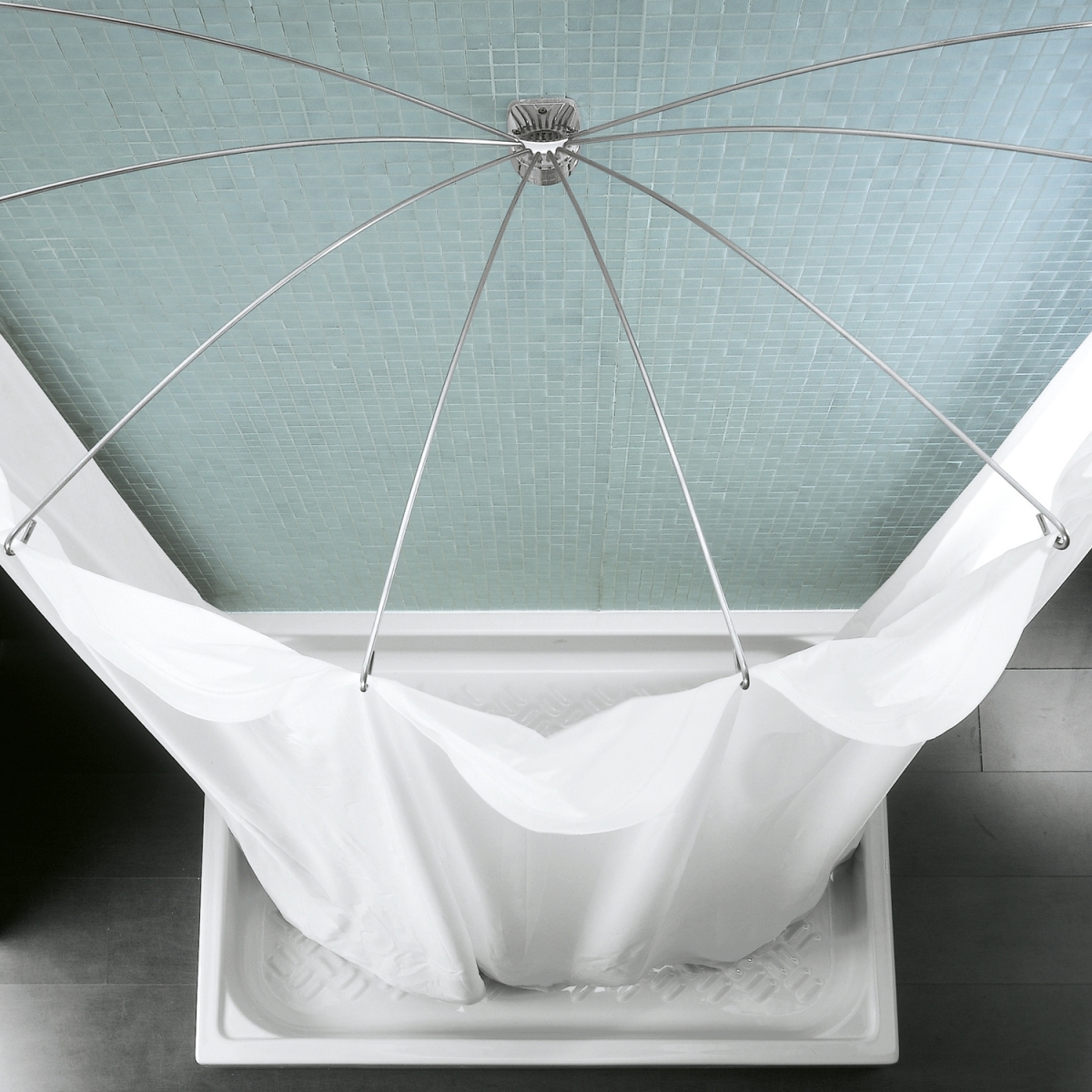 Photo de Pieghella 180 pour rideau de douche chromé