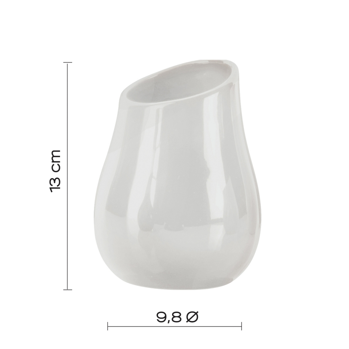 Foto tirada por Azalea White Toothbrush Holder