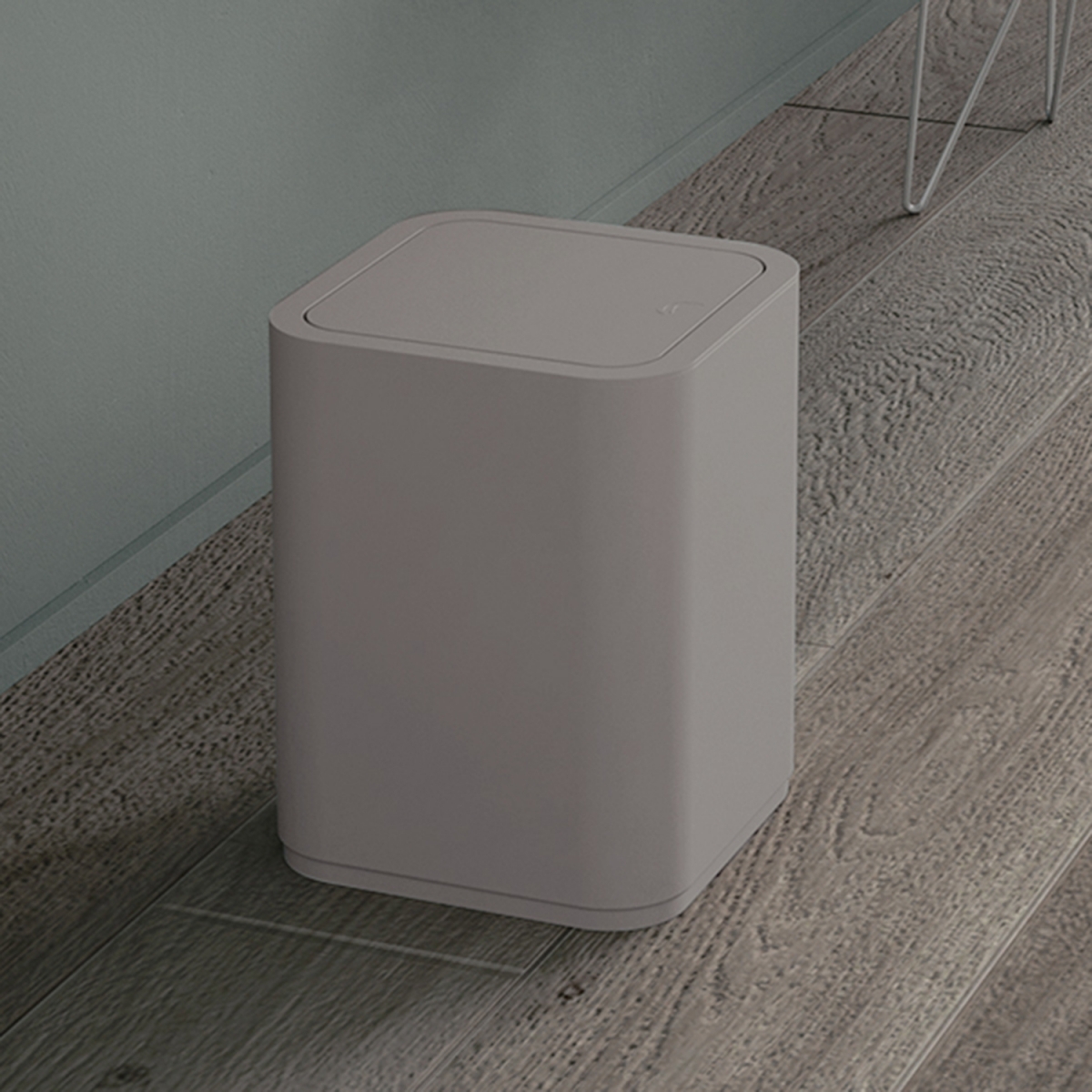 Détail de la poubelle 8 lt Seventy beige