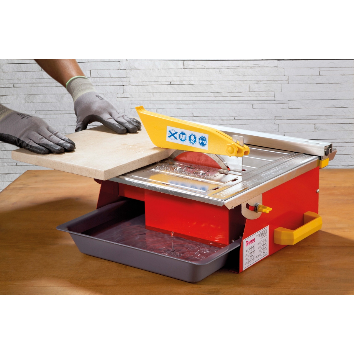 Photos d’ambiance de Zapp 180 Electric Cutter [53462]