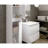 Fotografias de ambiente do móvel de casa de banho suspe2nso Dundee de 80 cm de largura em lacado branco com lavatório integrado 