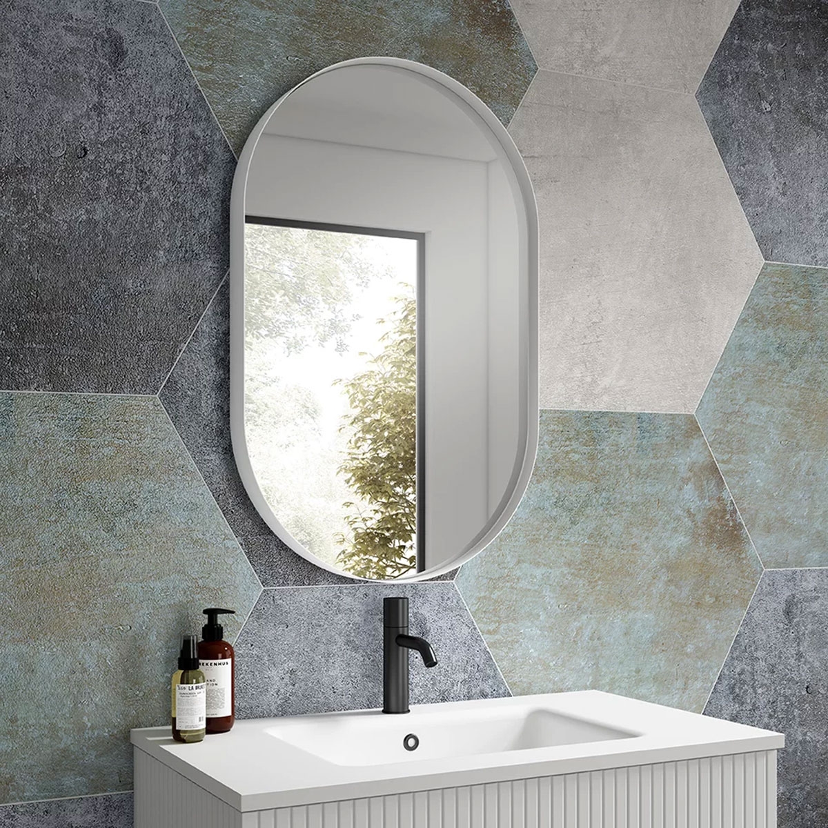 Miroir de salle de bain ovale en différentes tailles Modèle Loira