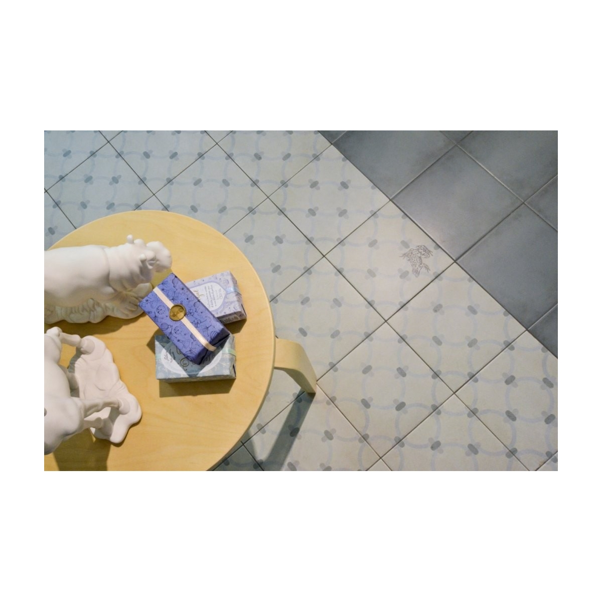 Montaner Blue Red Paste Innenplatten zum besten Preis – Quaste